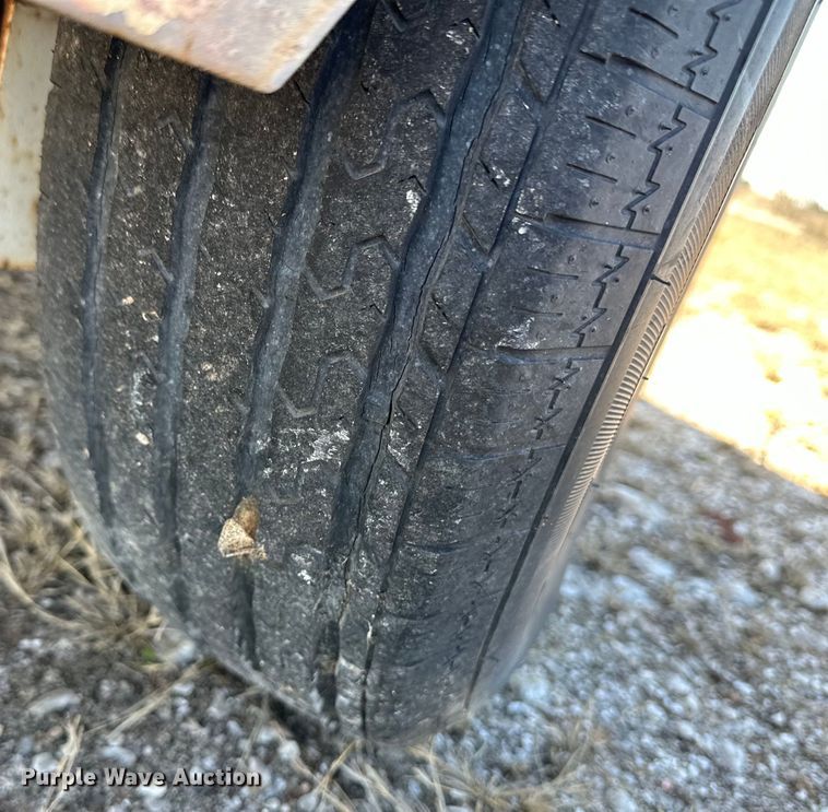 image for item OI9291 1997 W-W enclosed cargo trailer