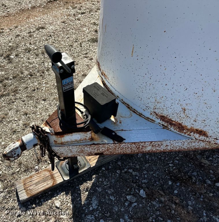 image for item OI9292 CM livestock trailer