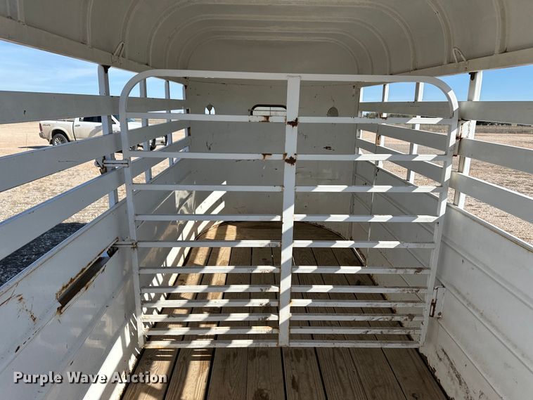 image for item OI9292 CM livestock trailer