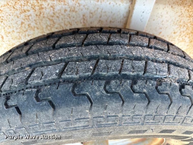 image for item OI9292 CM livestock trailer