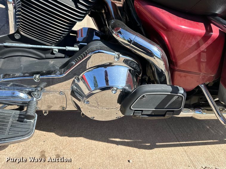 image for item OI9296 2005 Harley Davidson FLHTCI motorcycle