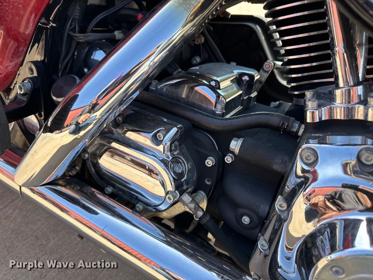 image for item OI9296 2005 Harley Davidson FLHTCI motorcycle