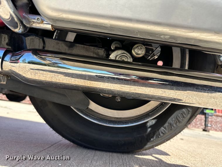 image for item OI9296 2005 Harley Davidson FLHTCI motorcycle