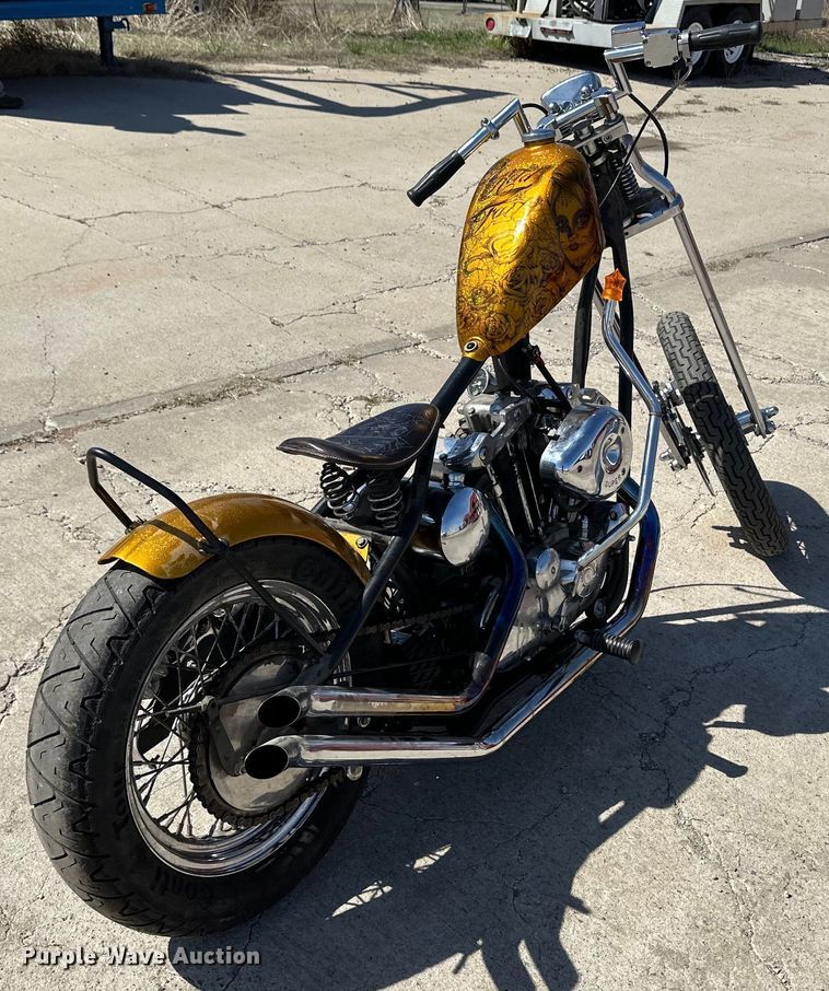 image for item OI9297 1972 Harley Davidson motorcycle