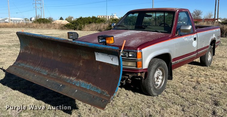 image for item OI9334 1989 Chevrolet K1500 pickup truck