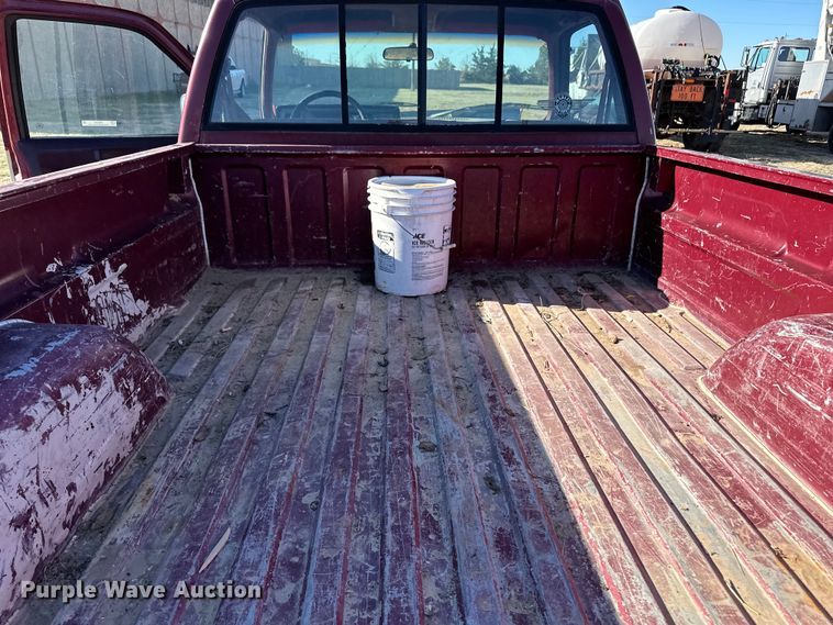 image for item OI9334 1989 Chevrolet K1500 pickup truck