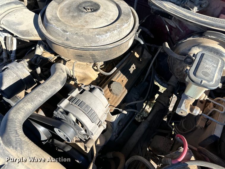 image for item OI9334 1989 Chevrolet K1500 pickup truck