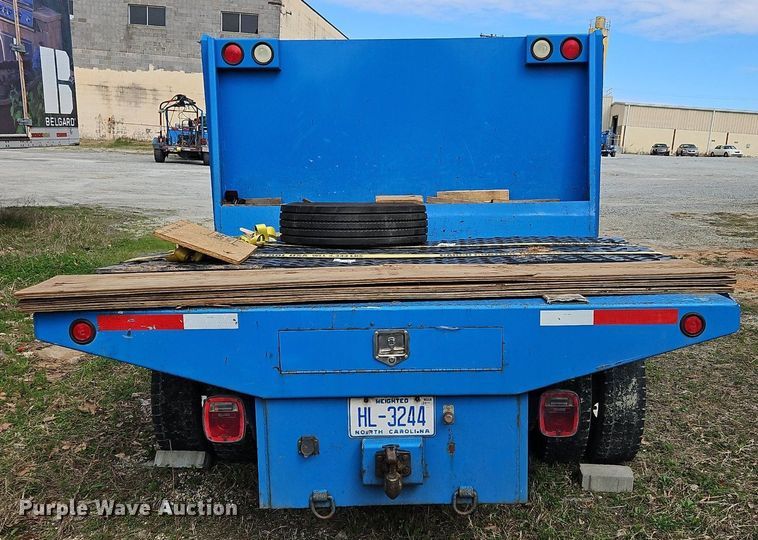 image for item OK9828 2008 Chevrolet  C4500 flatbed truck