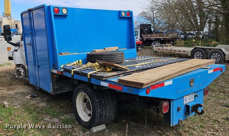image for item OK9828 2008 Chevrolet  C4500 flatbed truck