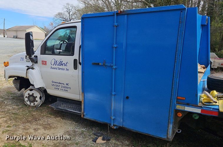 image for item OK9828 2008 Chevrolet  C4500 flatbed truck