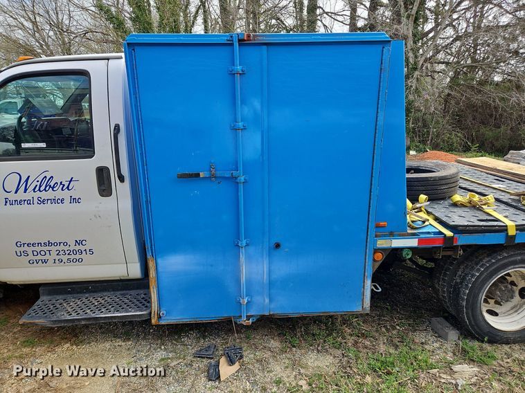 image for item OK9828 2008 Chevrolet  C4500 flatbed truck