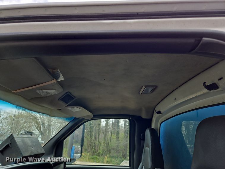 image for item OK9828 2008 Chevrolet  C4500 flatbed truck