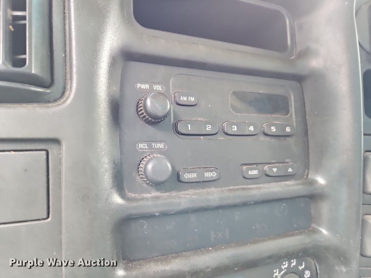 image for item OK9828 2008 Chevrolet  C4500 flatbed truck