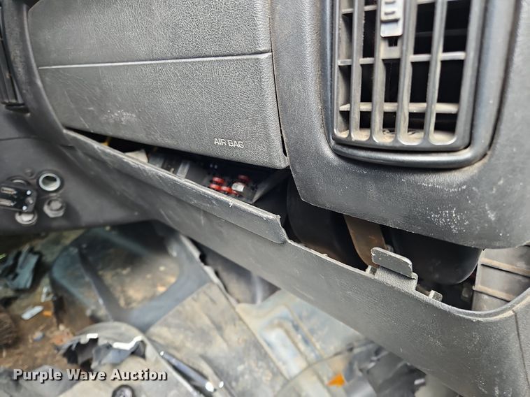 image for item OK9828 2008 Chevrolet  C4500 flatbed truck