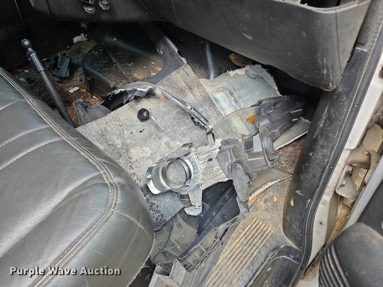 image for item OK9828 2008 Chevrolet  C4500 flatbed truck