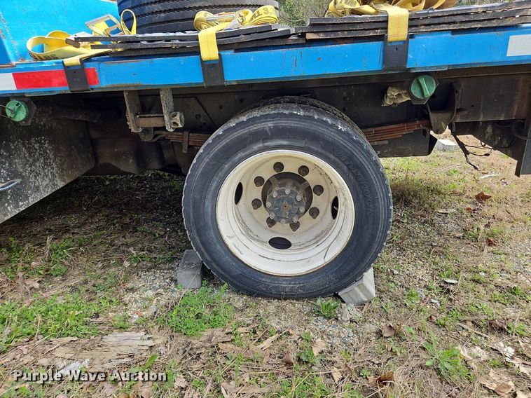 image for item OK9828 2008 Chevrolet  C4500 flatbed truck