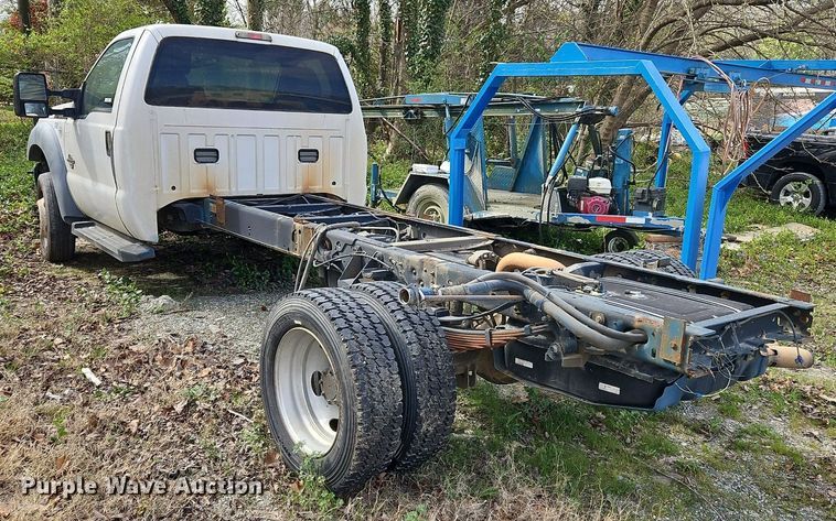 image for item OK9830 2011 Ford F550 Super Duty XL truck cab and chassis