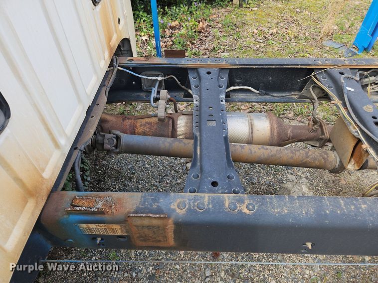 image for item OK9830 2011 Ford F550 Super Duty XL truck cab and chassis