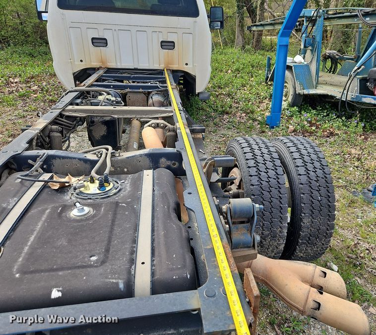 image for item OK9830 2011 Ford F550 Super Duty XL truck cab and chassis