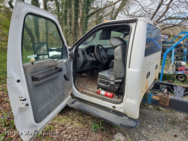 image for item OK9830 2011 Ford F550 Super Duty XL truck cab and chassis