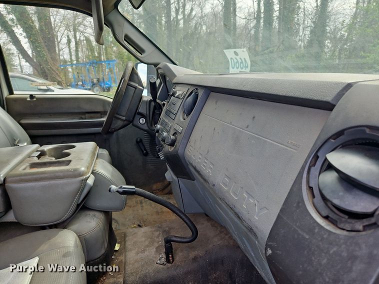 image for item OK9830 2011 Ford F550 Super Duty XL truck cab and chassis