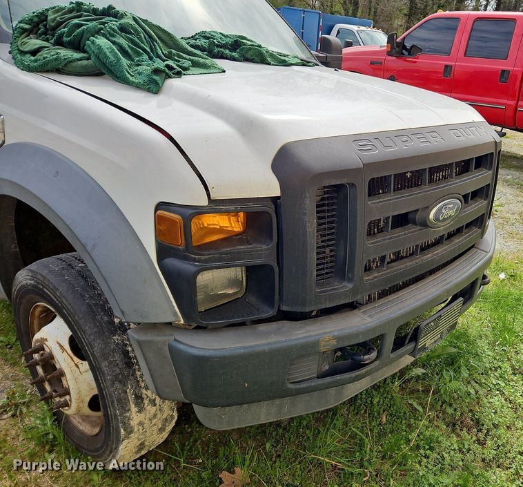 image for item OK9832 2010 Ford F550 Super Duty XL flatbed truck