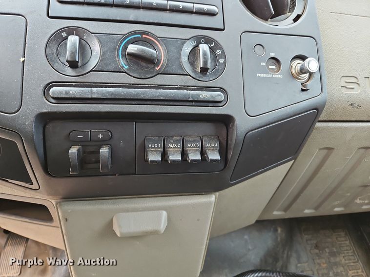 image for item OK9832 2010 Ford F550 Super Duty XL flatbed truck