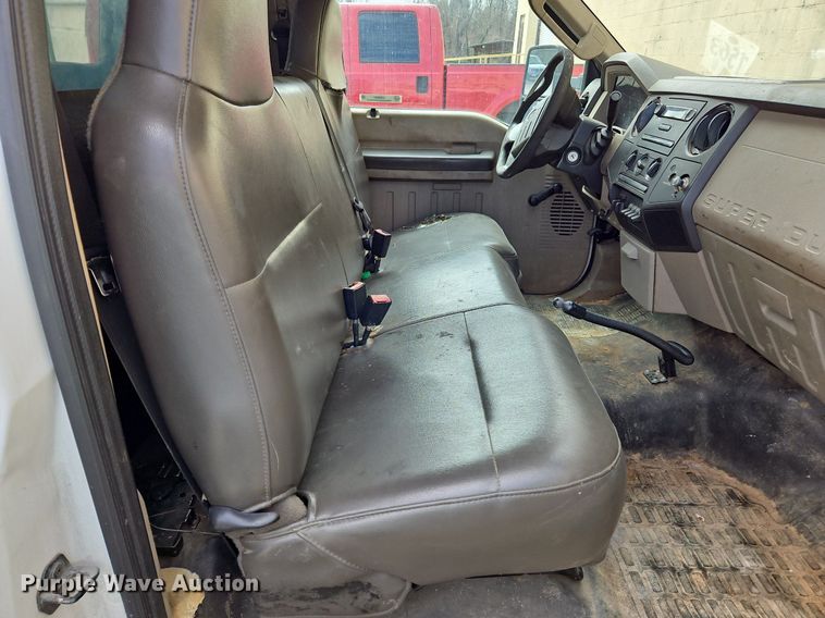 image for item OK9832 2010 Ford F550 Super Duty XL flatbed truck