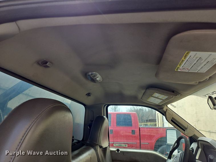 image for item OK9832 2010 Ford F550 Super Duty XL flatbed truck