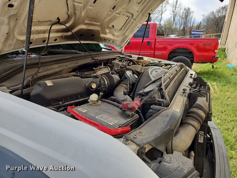 image for item OK9832 2010 Ford F550 Super Duty XL flatbed truck