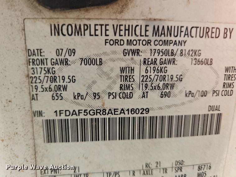 image for item OK9832 2010 Ford F550 Super Duty XL flatbed truck