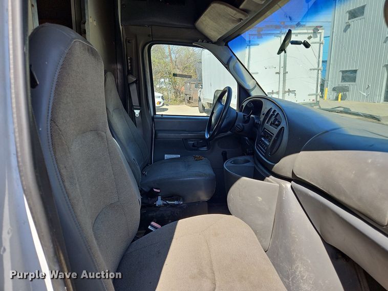 image for item OK9837 2003 Ford E450 Super Duty sewer inspection truck