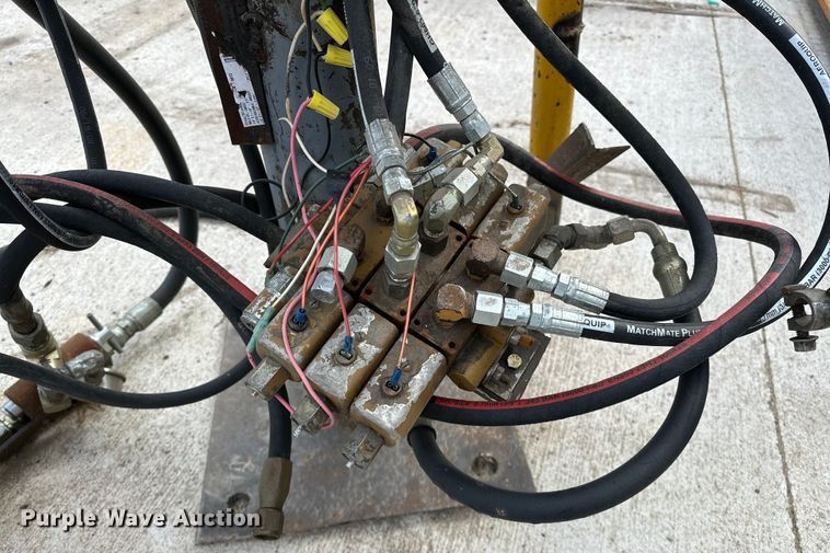 image for item OM9274 Auto Crane  3203 crane