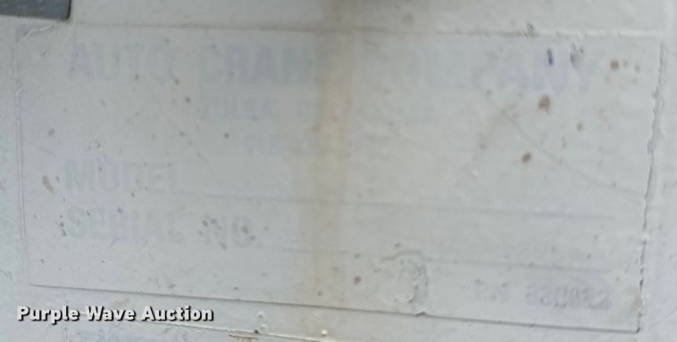 image for item OM9274 Auto Crane  3203 crane