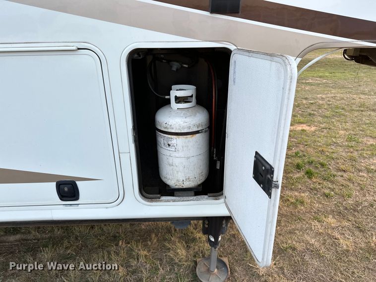 image for item OM9327 2015 Heartland  Ashland Landmark camper