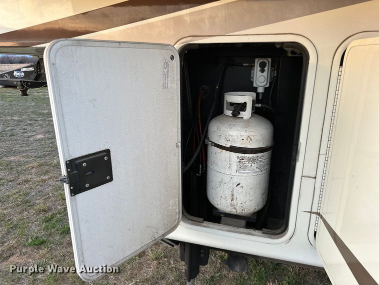 image for item OM9327 2015 Heartland  Ashland Landmark camper