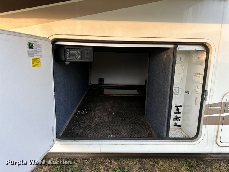 image for item OM9327 2015 Heartland  Ashland Landmark camper