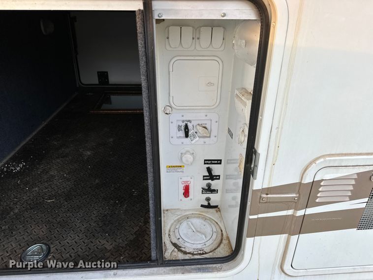 image for item OM9327 2015 Heartland  Ashland Landmark camper