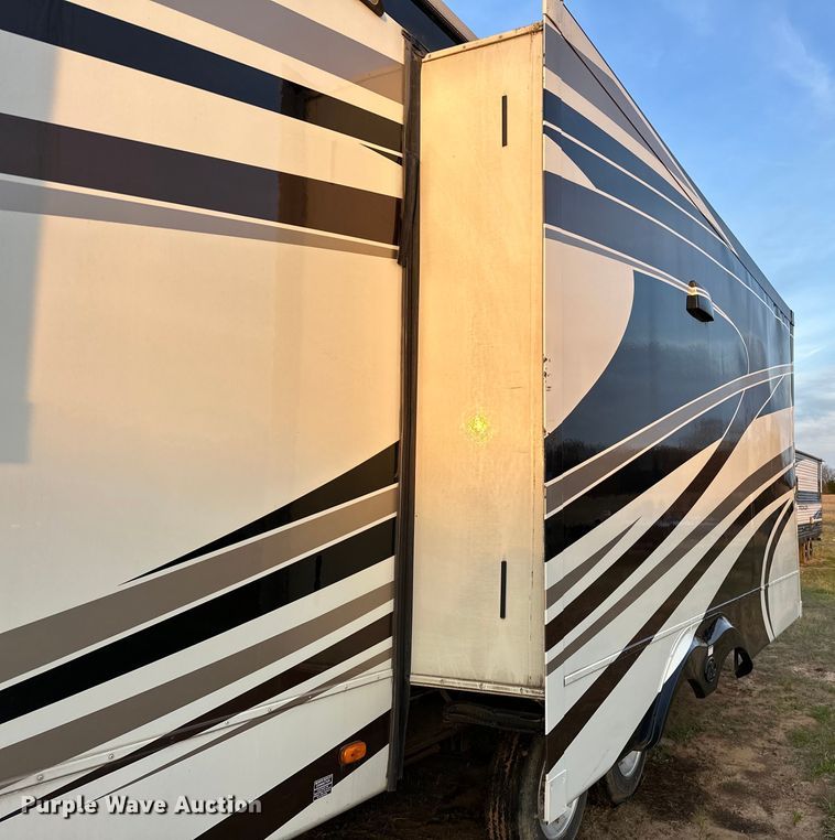 image for item OM9327 2015 Heartland  Ashland Landmark camper