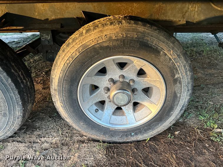 image for item OM9327 2015 Heartland  Ashland Landmark camper