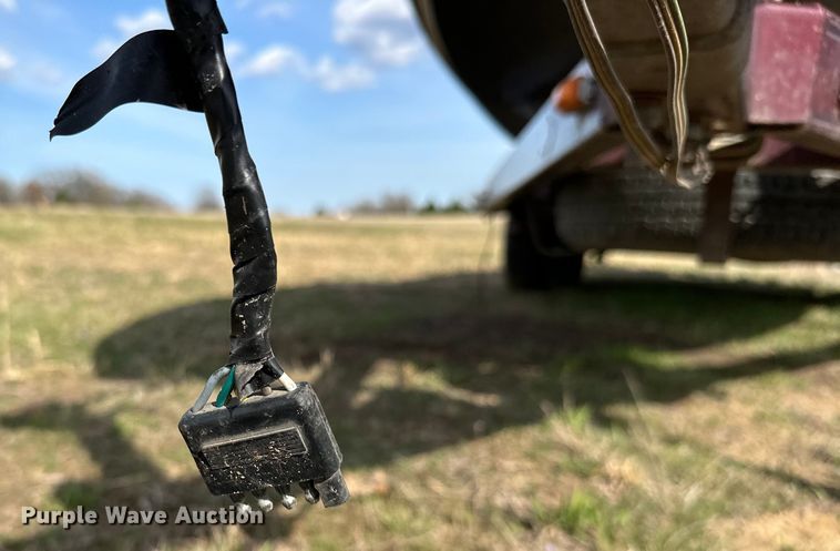 image for item OM9328 2004 Skeeter ZX250 boat