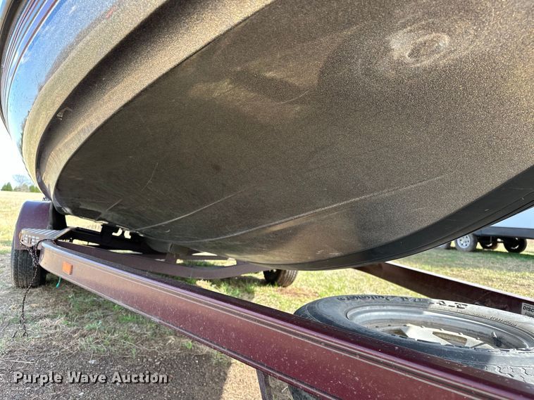 image for item OM9328 2004 Skeeter ZX250 boat