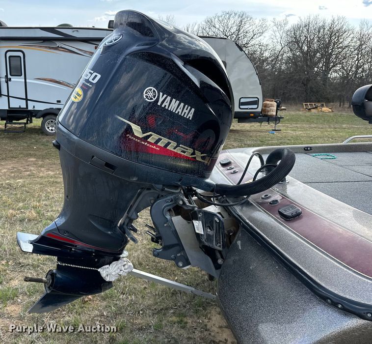 image for item OM9328 2004 Skeeter ZX250 boat