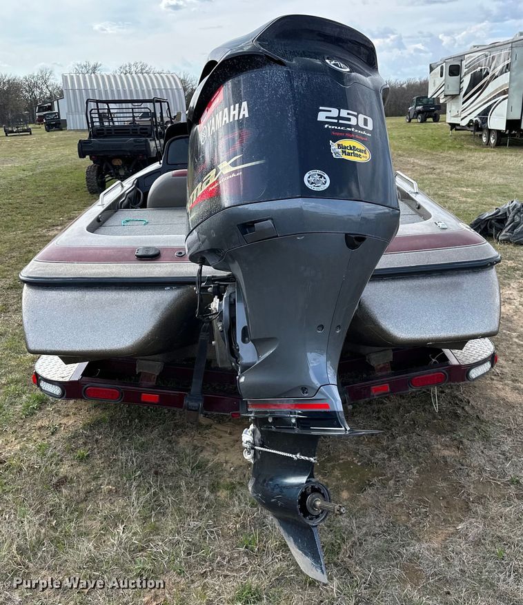 image for item OM9328 2004 Skeeter ZX250 boat