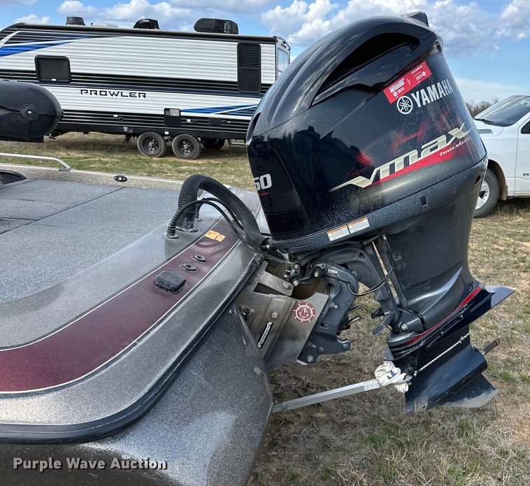 image for item OM9328 2004 Skeeter ZX250 boat