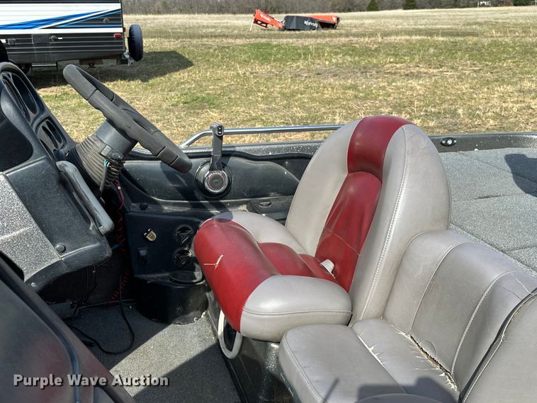 image for item OM9328 2004 Skeeter ZX250 boat