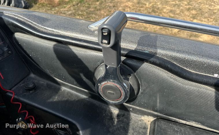 image for item OM9328 2004 Skeeter ZX250 boat