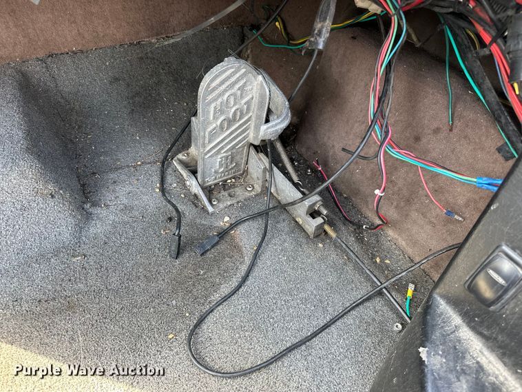 image for item OM9328 2004 Skeeter ZX250 boat