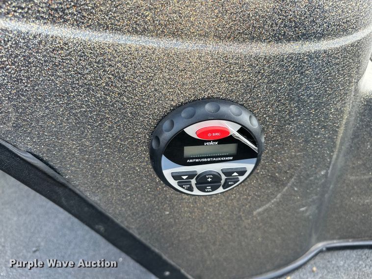 image for item OM9328 2004 Skeeter ZX250 boat