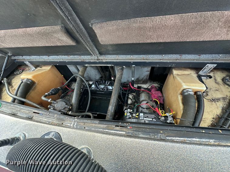 image for item OM9328 2004 Skeeter ZX250 boat